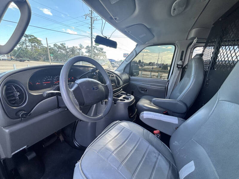 2004 Ford E-Series E-150