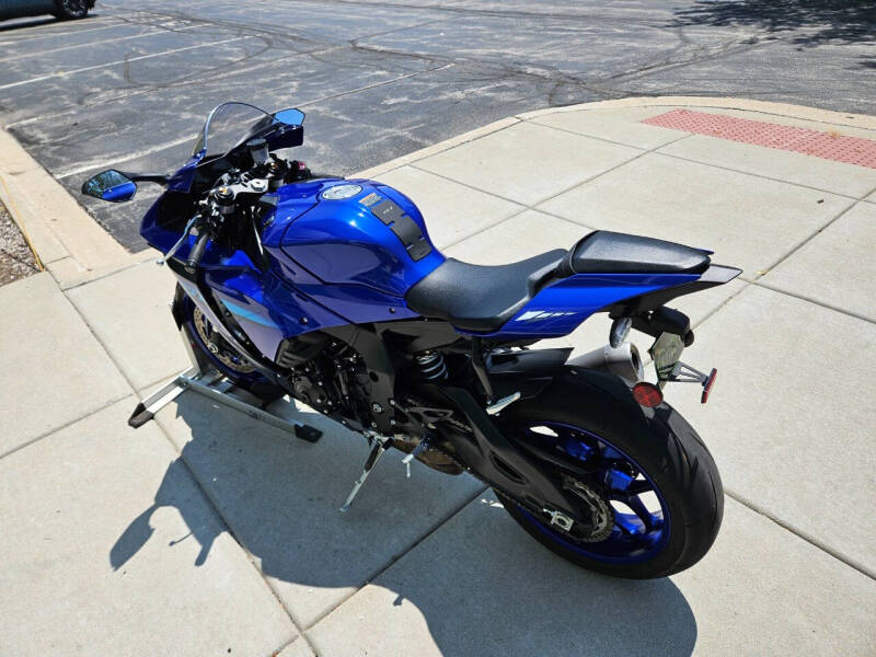 2024 Yamaha YZF-R1