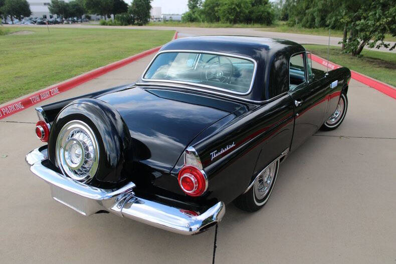 1956 Ford Thunderbird
