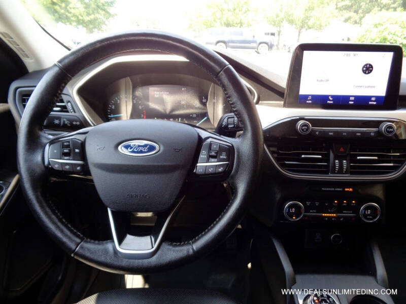 2021 Ford Escape SEL