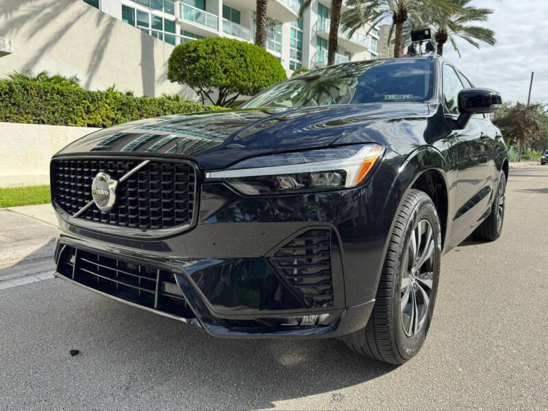 2025 Volvo XC60 B5 Core Dark Theme