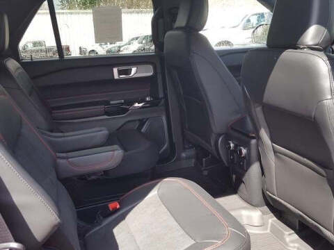 2024 Ford Explorer ST-Line