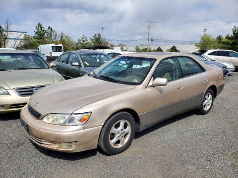 1999 Lexus ES 300 for sale at M & M Auto Brokers in Chantilly VA