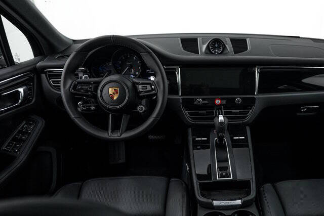 2026 Porsche Macan T