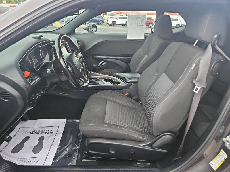 2021 Dodge Challenger SXT