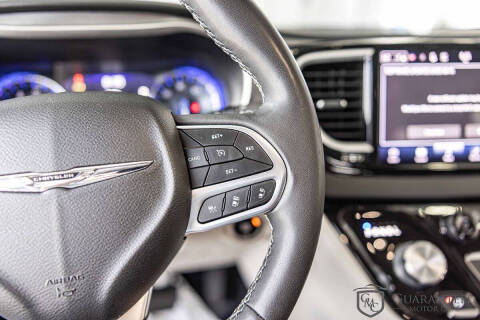 2022 Chrysler Pacifica Touring L