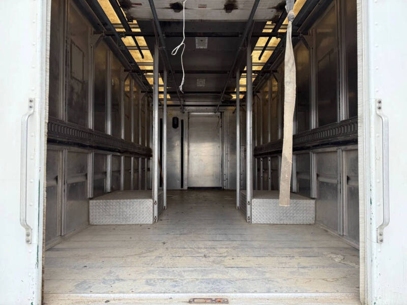2010 Freightliner MT45 Chassis