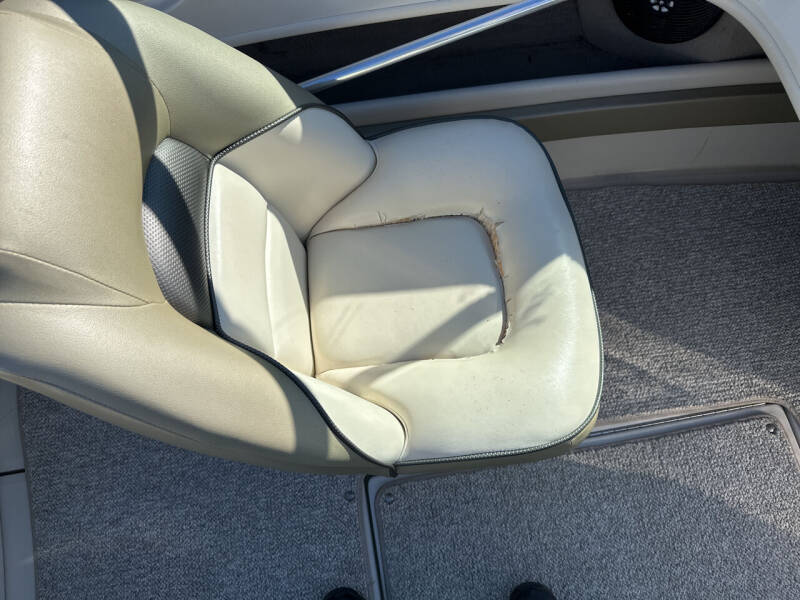 2005 Sea Ray 200 Sport