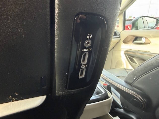 2017 Chrysler Pacifica Touring-L Plus