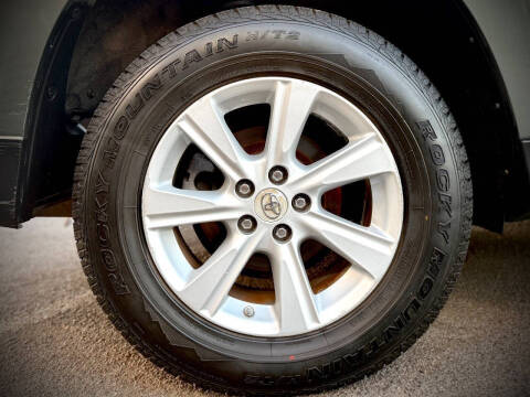 2012 Toyota Highlander SE