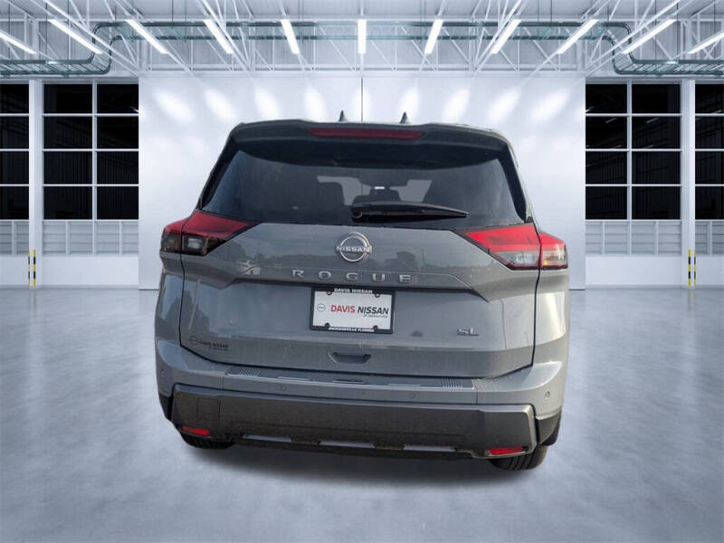 2025 Nissan Rogue SL