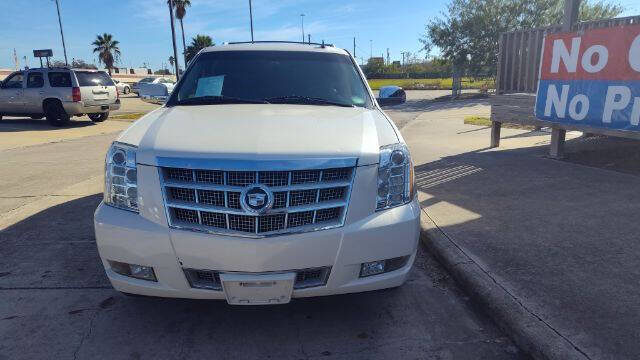 2012 Cadillac Escalade Platinum Hybrid's photo