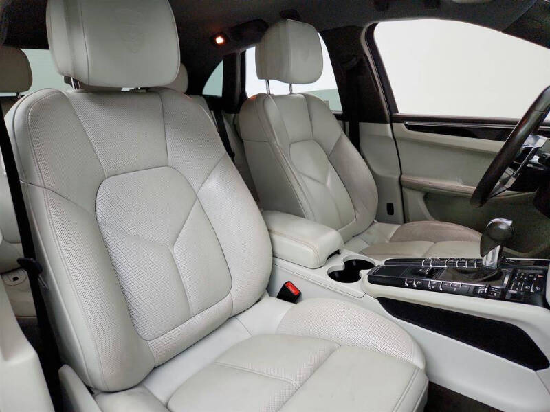 2016 Porsche Macan S