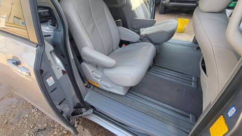 2012 Toyota Sienna XLE 8-Passenger