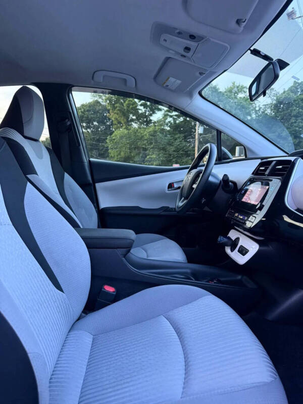 2016 Toyota Prius Two