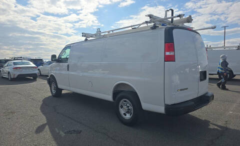 2025 Chevrolet Express 2500