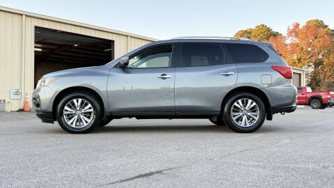 2019 Nissan Pathfinder S