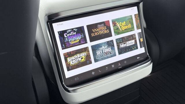 2023 Tesla Model X Standard Range