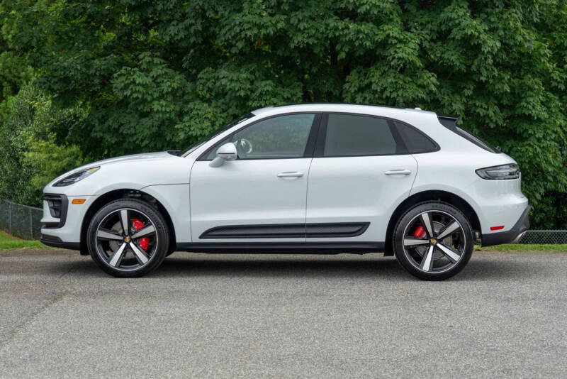 2025 Porsche Macan S