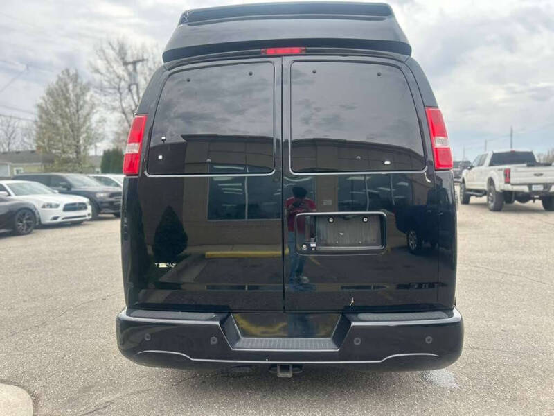 2019 Chevrolet Express 2500