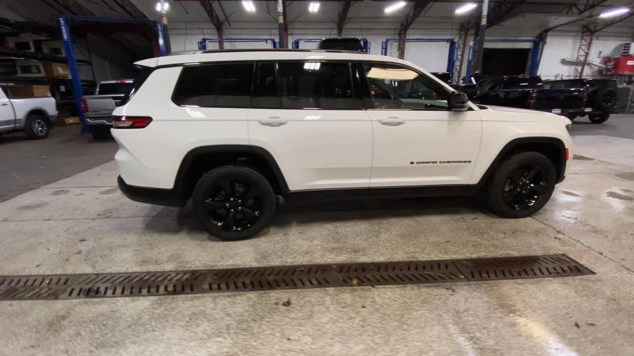 2023 Jeep Grand Cherokee L for sale at Victoria Auto Sales in Victoria, MN