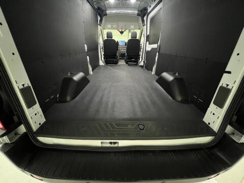 2022 Ford E-Transit 350