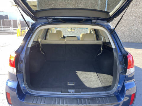 2010 Subaru Outback 2.5i Premium