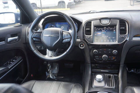 2018 Chrysler 300 S