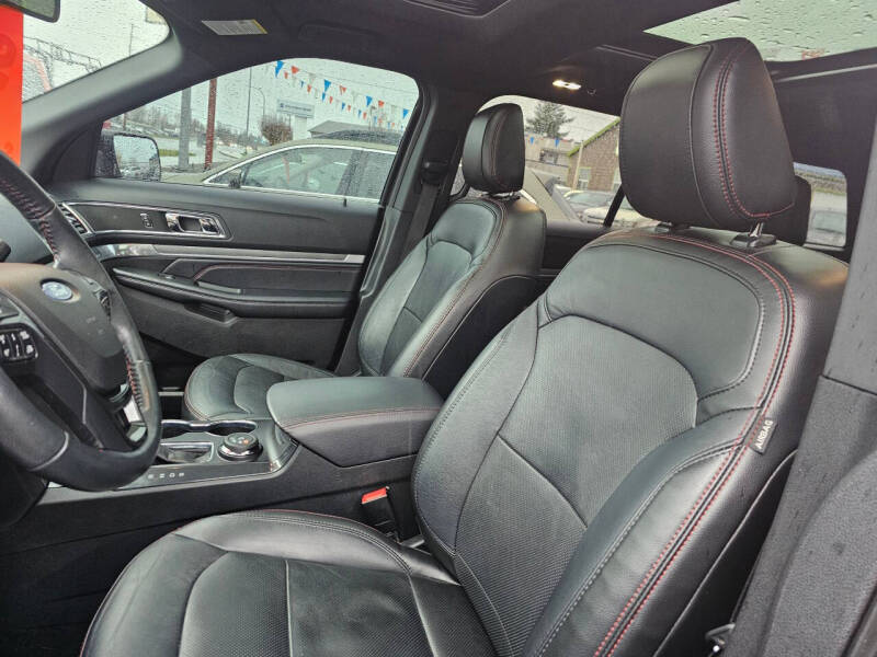 2018 Ford Explorer Sport