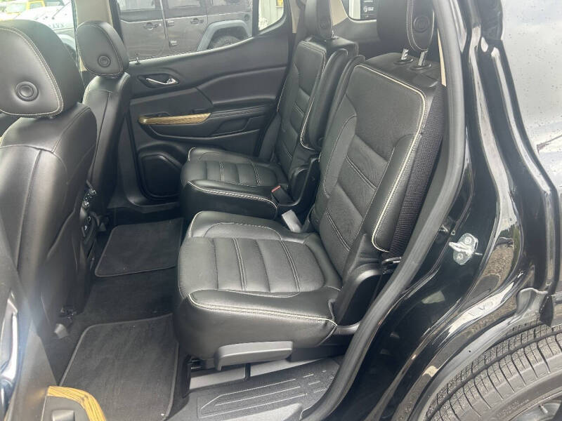 2017 GMC Acadia Denali