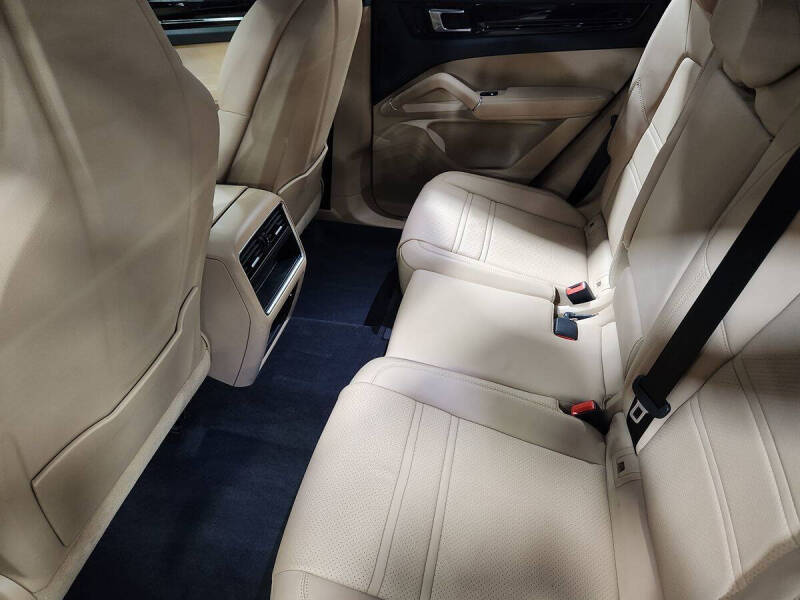 2023 Porsche Cayenne