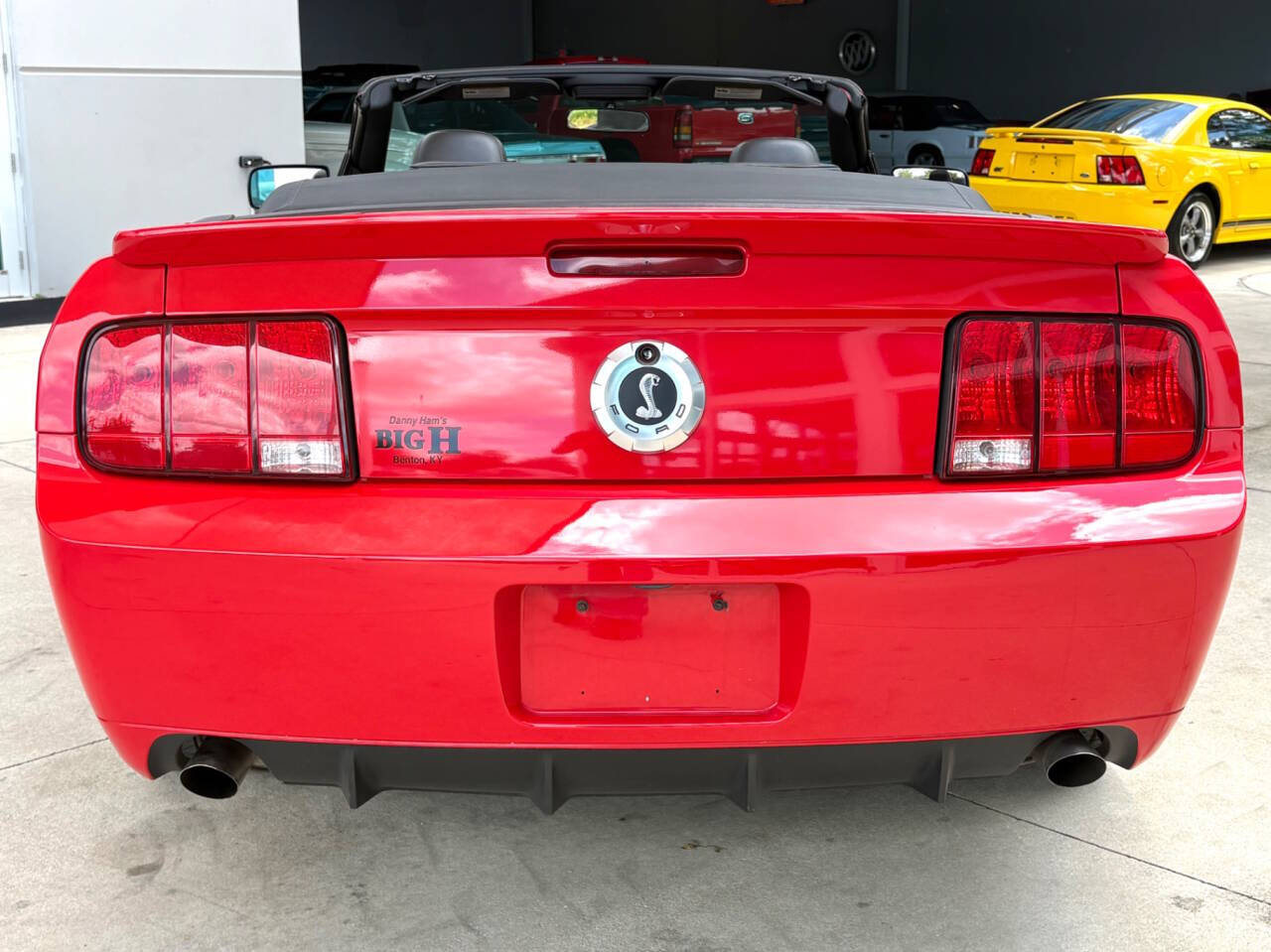 2006 Ford Mustang 14