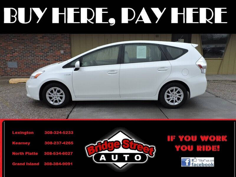 2014 Toyota Prius v Two