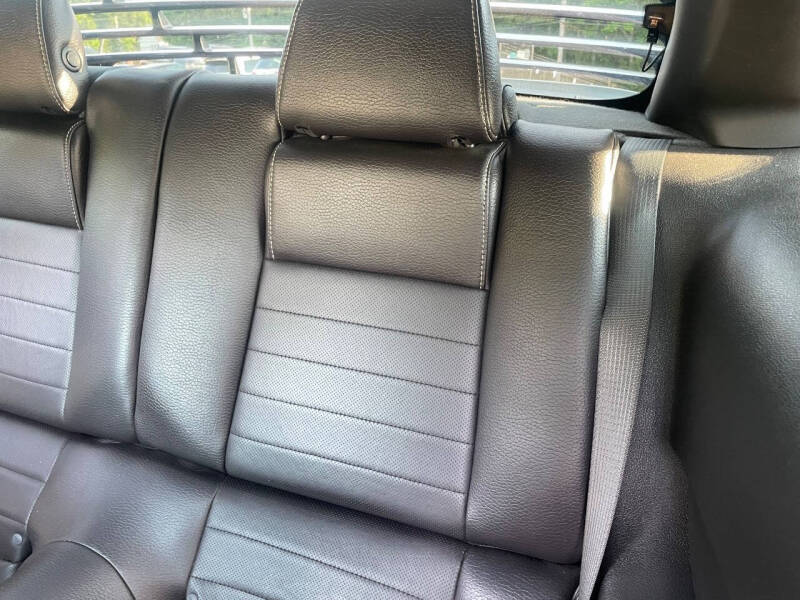 2012 Ford Mustang V6 Premium