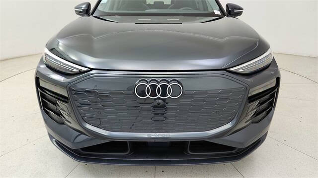 2025 Audi Q6 e-tron quattro Premium Plus