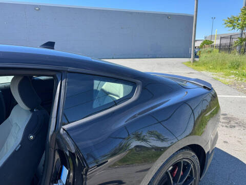 2020 Ford Mustang EcoBoost