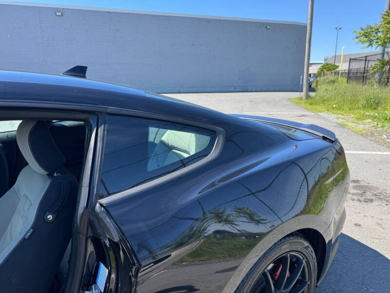 2020 Ford Mustang EcoBoost