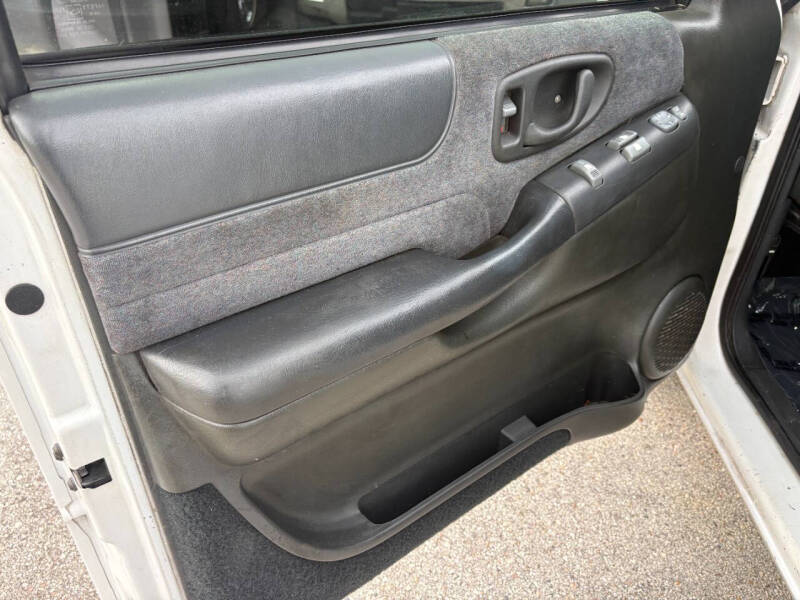 1998 Chevrolet S-10 LS