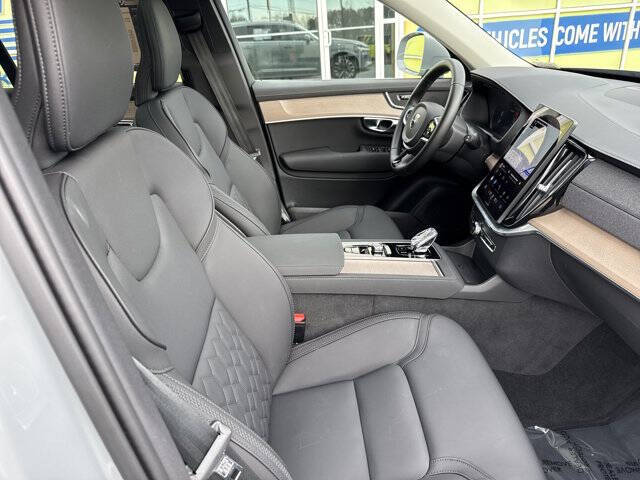 2025 Volvo XC90 B6 Plus Bright Theme 7P