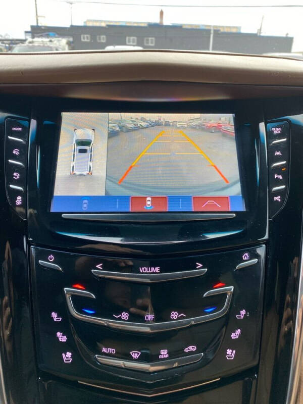 2017 Cadillac Escalade ESV Platinum