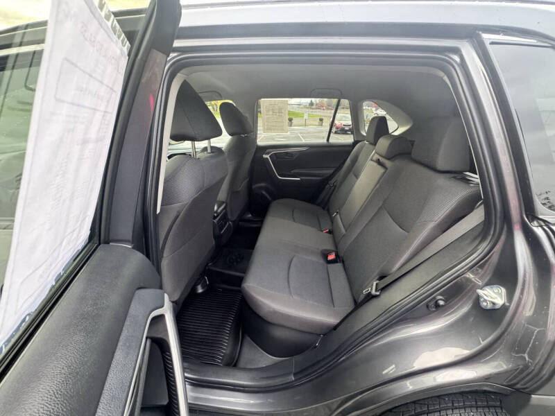 2024 Toyota RAV4 Hybrid LE