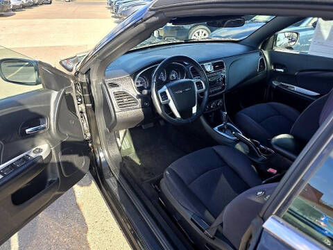 2013 Chrysler 200 Touring