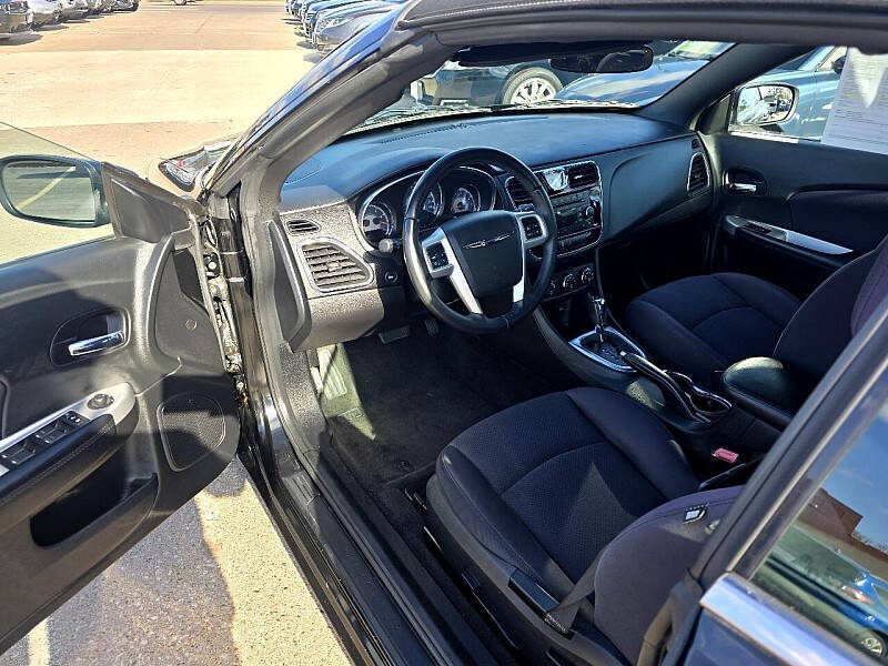 2013 Chrysler 200 Touring