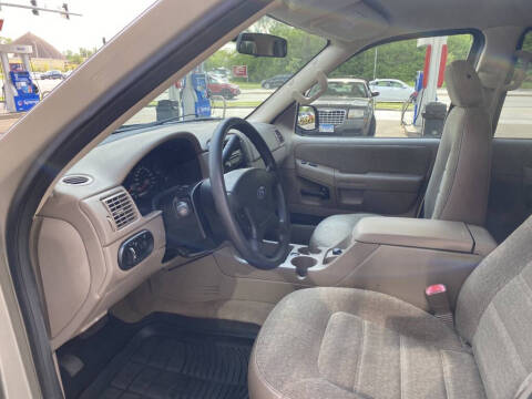 2005 Ford Explorer XLS