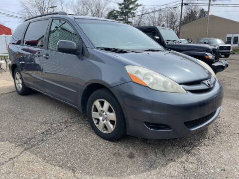2006 Toyota Sienna for sale at Jim's Hometown Auto Sales LLC in Byesville OH