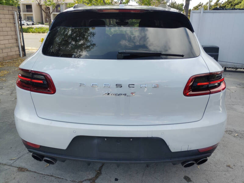 2016 Porsche Macan S