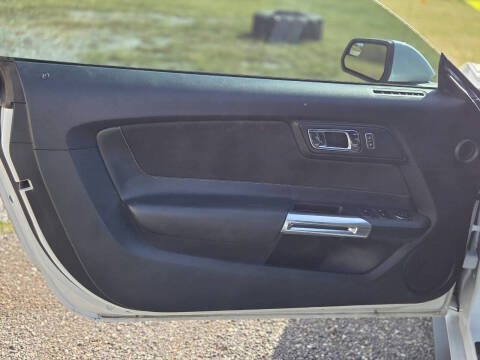 2016 Ford Mustang V6