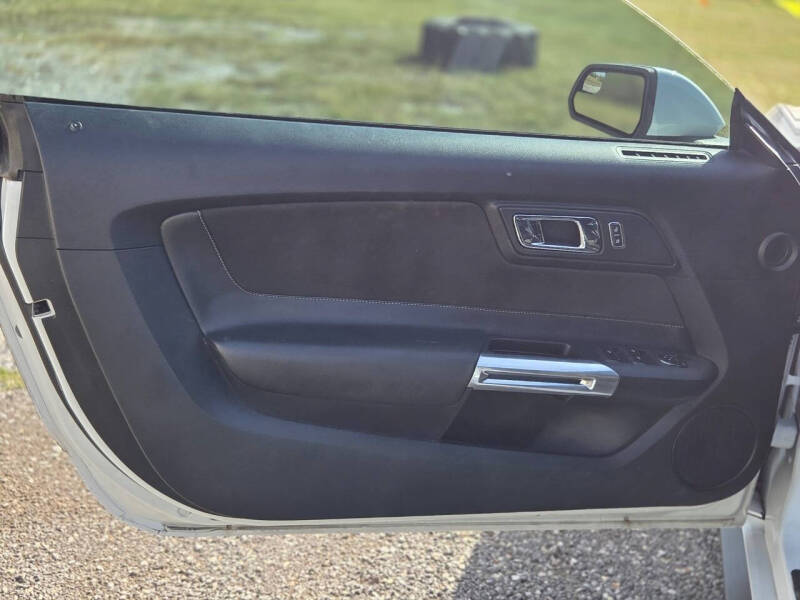 2016 Ford Mustang V6