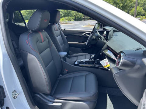 2025 Chevrolet Trax RS