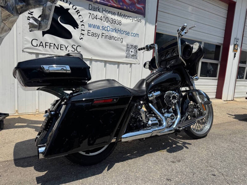 2017 Harley-Davidson FLHX -